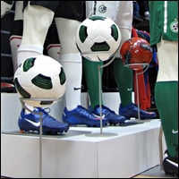 ball display stands 200