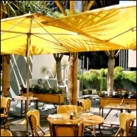 restaurant patio umbrellas 200