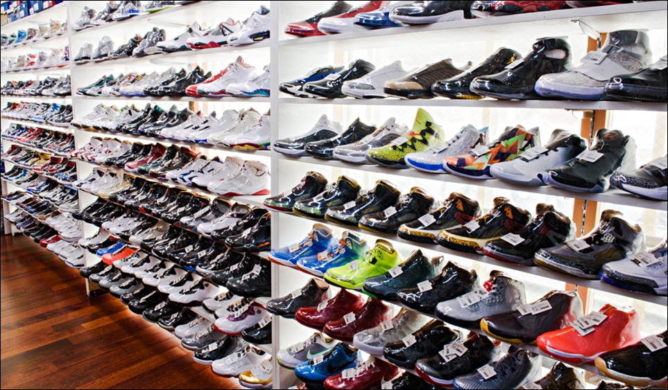 Shoe Store Gallery